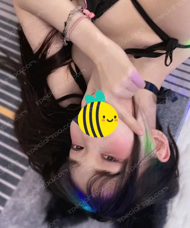 按摩師妍愛日常照片