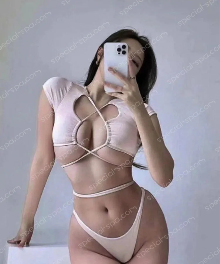 按摩師李璇日常照片