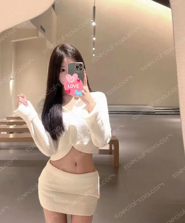 按摩師昆凌日常照片