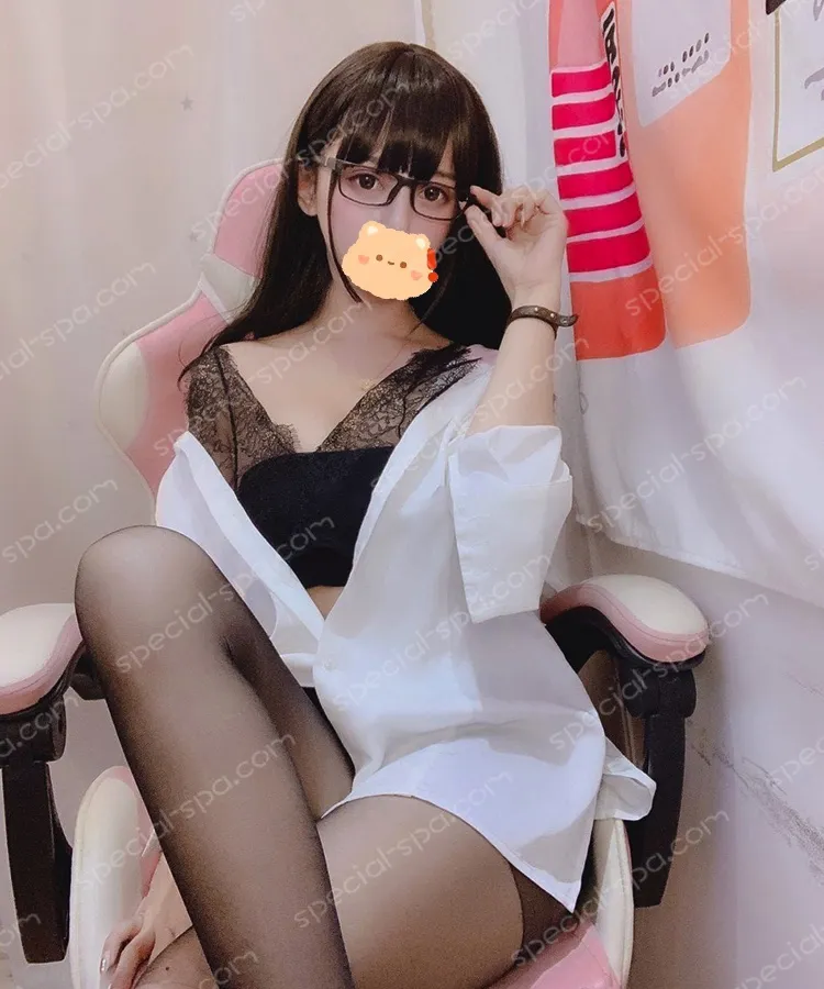 按摩師艾芯日常照片