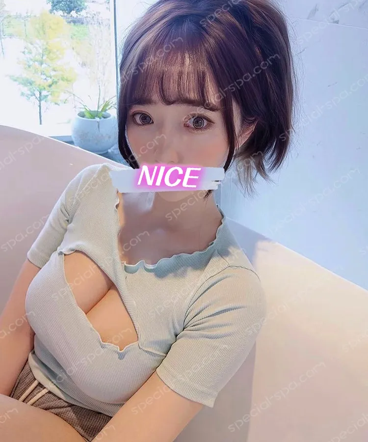 按摩師千千日常照片