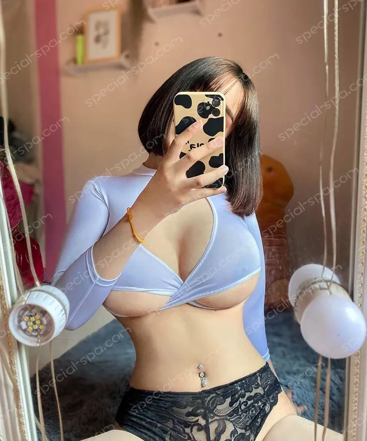 按摩師波妞日常照片