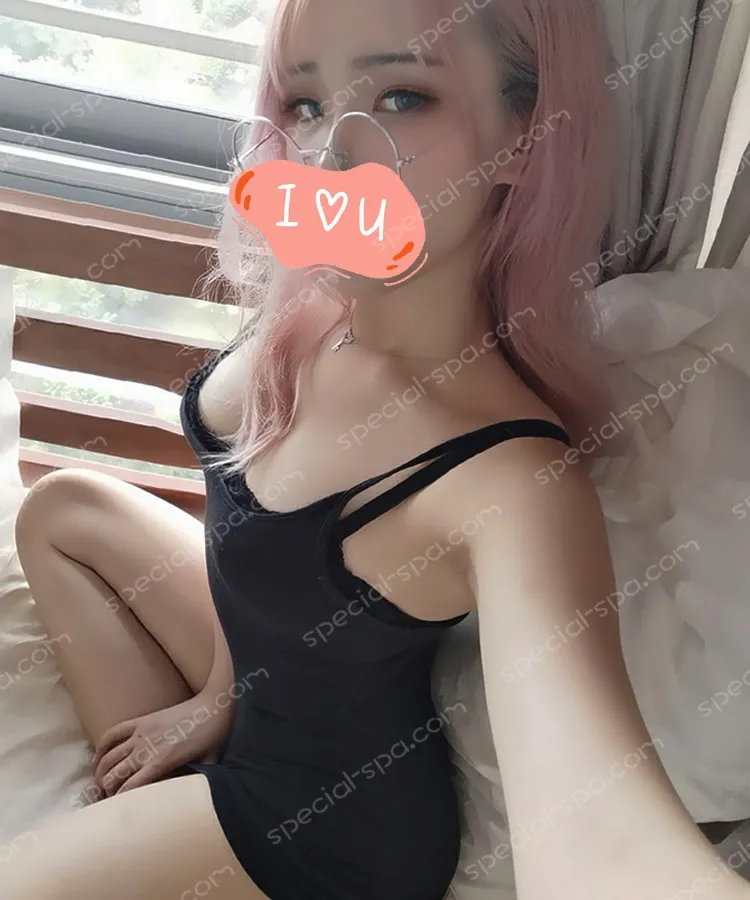 按摩師李季日常照片