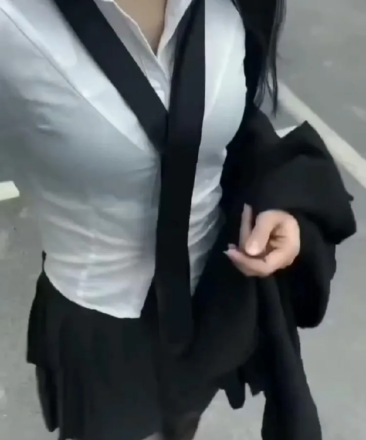 按摩師四月影片介紹封面