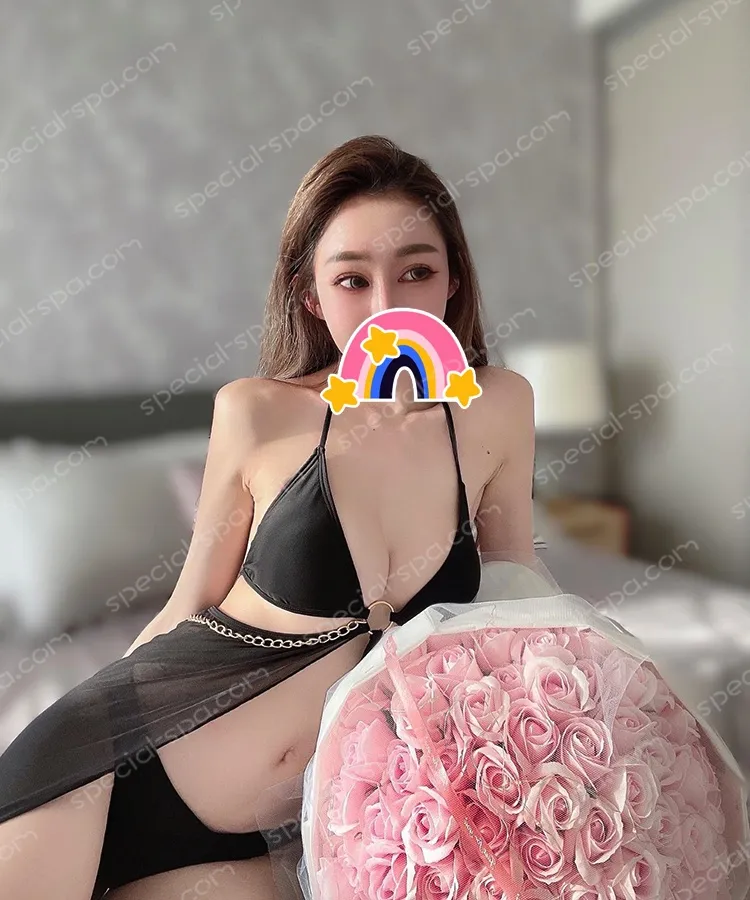 曖葳
