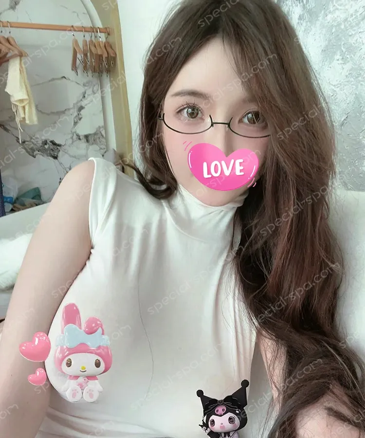 三三